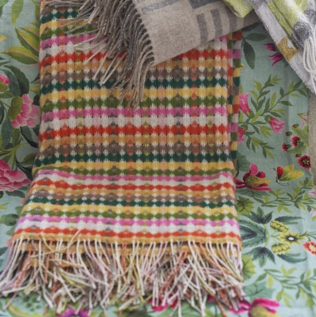 Marano Zinnia Throw