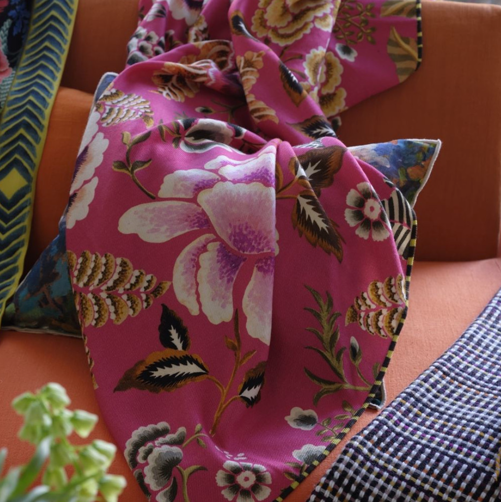 Rose de Damas Cerise Throw